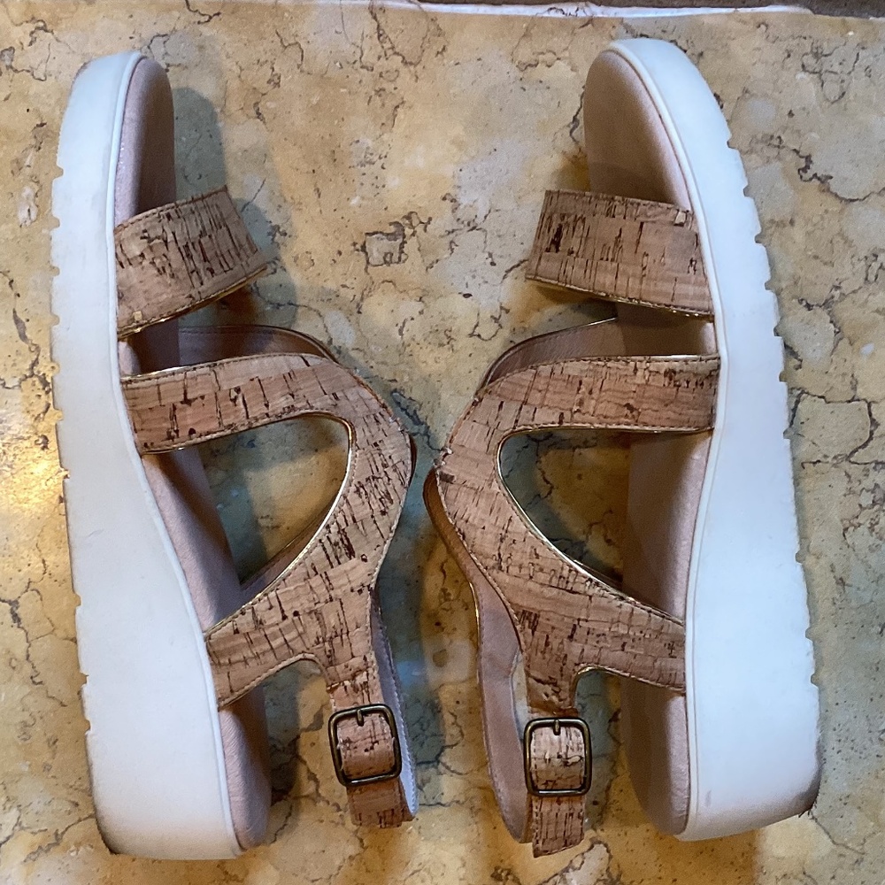 Johnston & Murphy Cora Natural Cork Gold Piped Wedge Comfort Cushioned Sandals - Picture 8 of 10